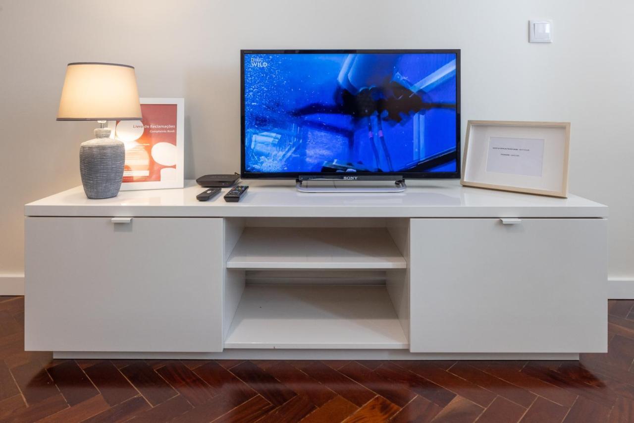Casa Do Largo - Cozy Apartment In The City Center & With Ac Lisboa Exteriör bild