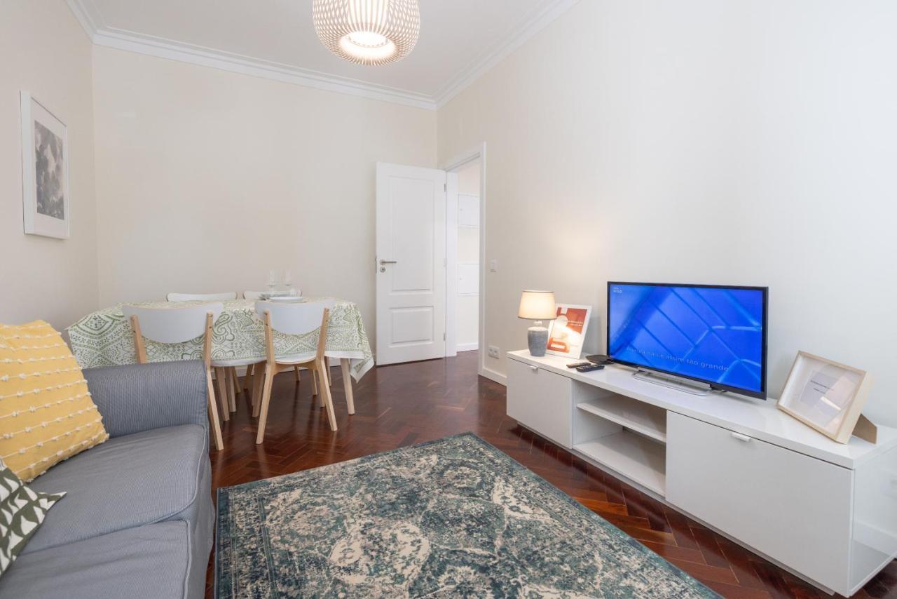 Casa Do Largo - Cozy Apartment In The City Center & With Ac Lisboa Exteriör bild